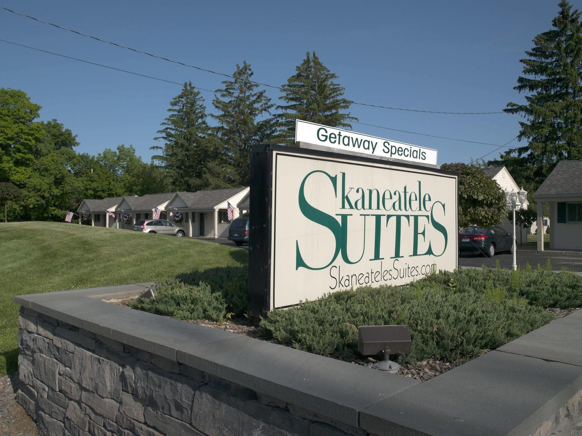 Skaneateles Suites Exterior foto